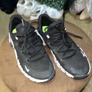 Nike Metcom women’s sneakers